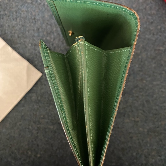 Louis Vuttion Green Epi leather Sarah wallet - Picture 14 of 14